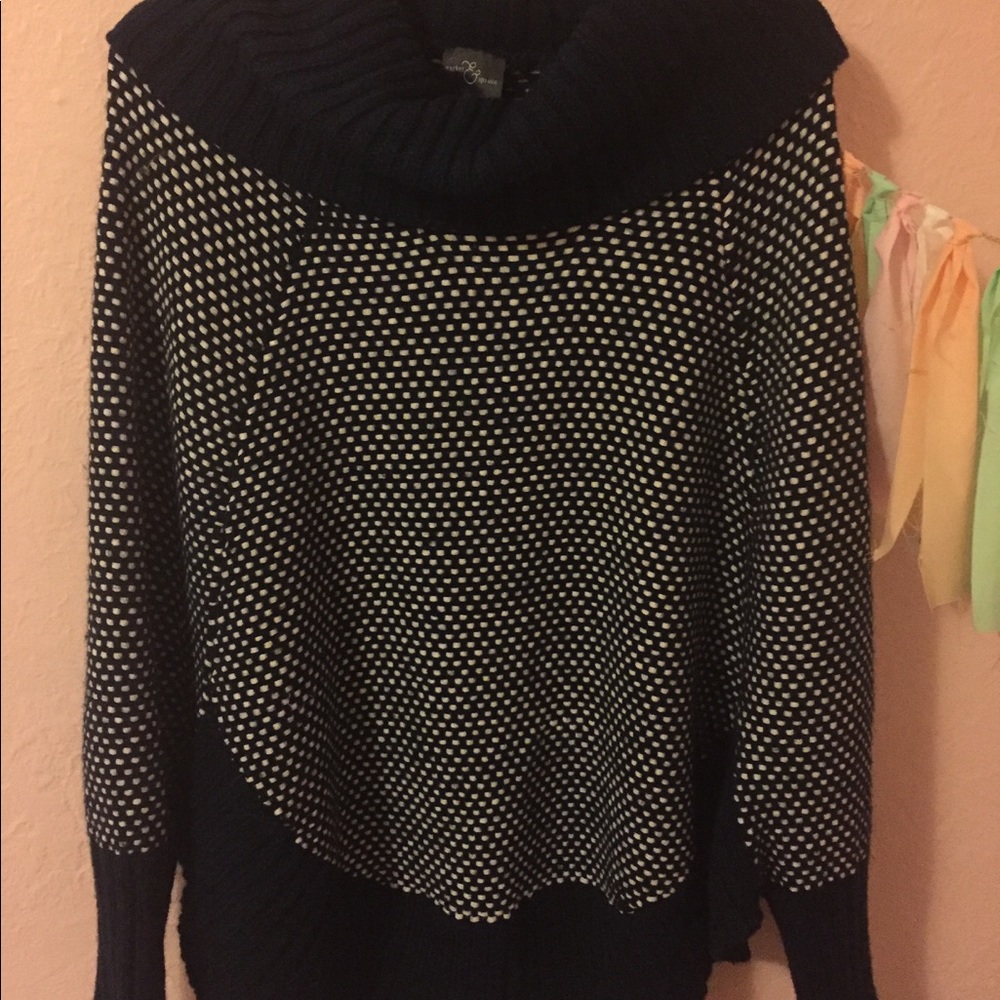 Market and spruce navy poncho